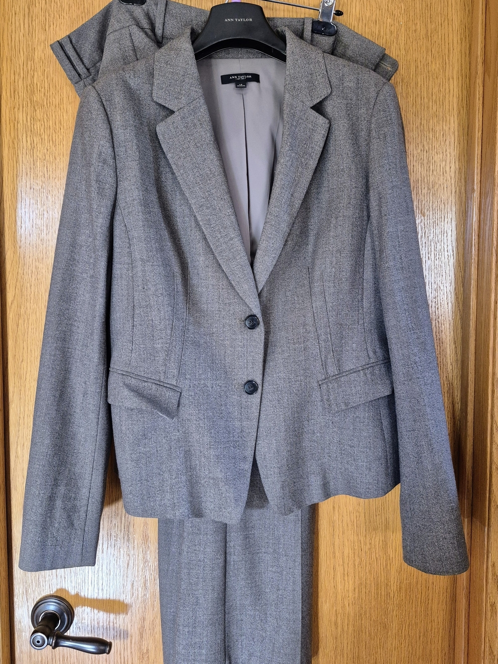 Ann Taylor Brown Women's Two-Piece Suit Jackey and Pants Set